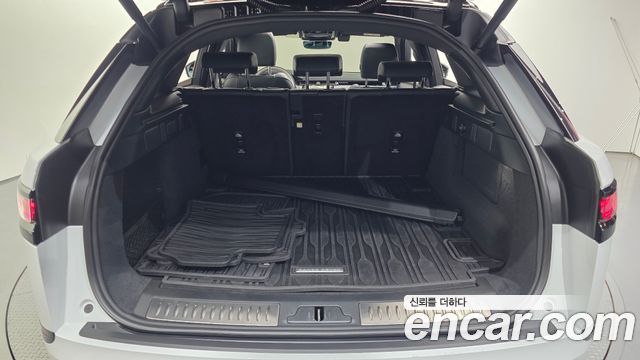 Land Rover Range Rover Velar 2026 — photo 10