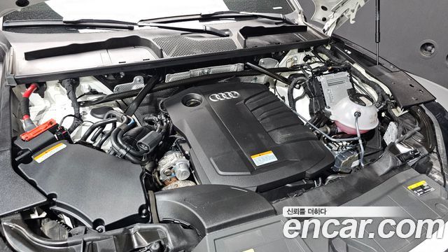 Audi Q5 2022 — photo 6