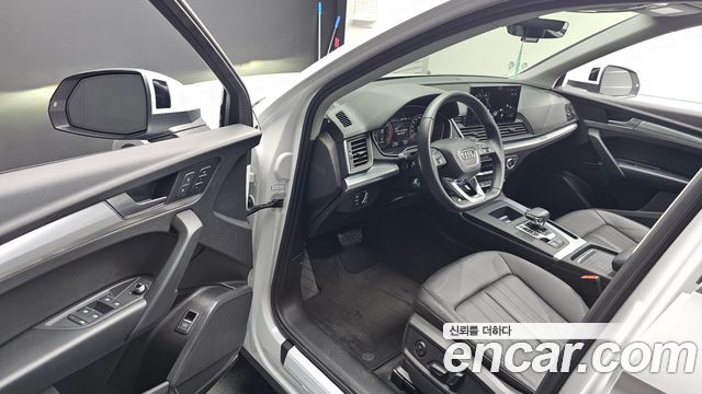Audi Q5 2022 — photo 13