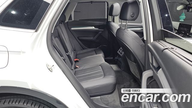 Audi Q5 2022 — photo 17