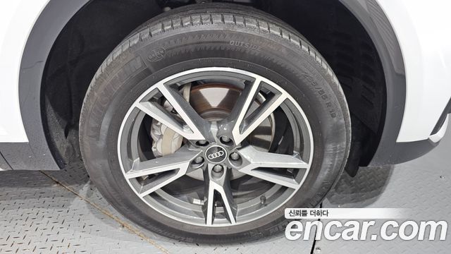 Audi Q5 2022 — photo 7