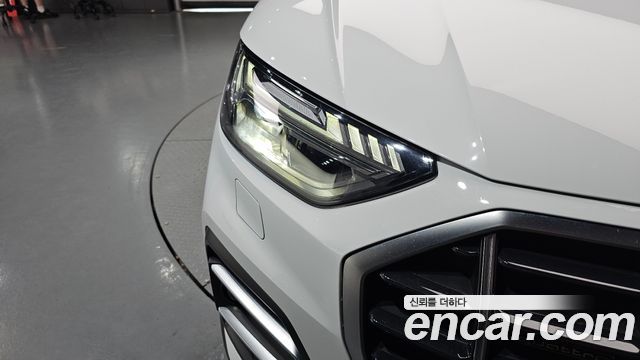 Audi Q5 2022 — photo 8