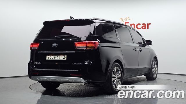 Kia Canival 2018 — photo 2