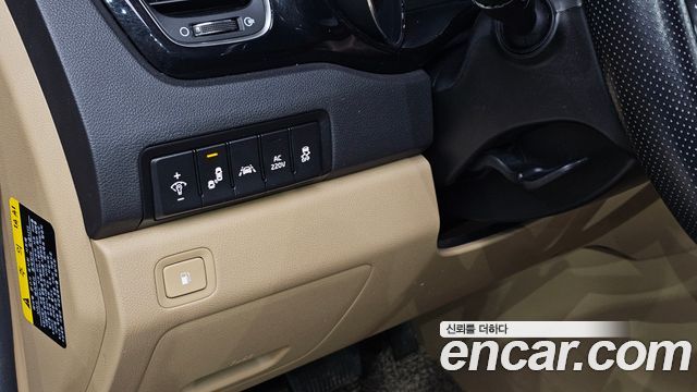 Kia Canival 2018 — photo 18