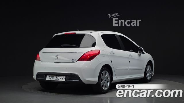 Peugeot 308 2013 — photo 2