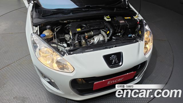 Peugeot 308 2013 — photo 6