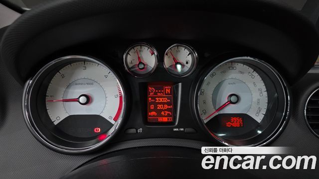 Peugeot 308 2013 — photo 8