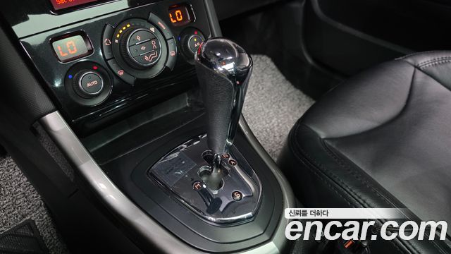 Peugeot 308 2013 — photo 9