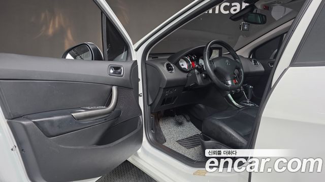 Peugeot 308 2013 — photo 10
