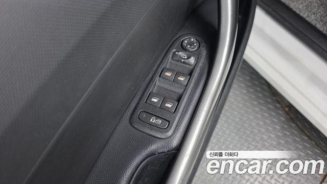 Peugeot 308 2013 — photo 11