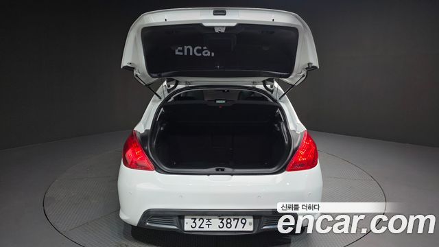 Peugeot 308 2013 — photo 19