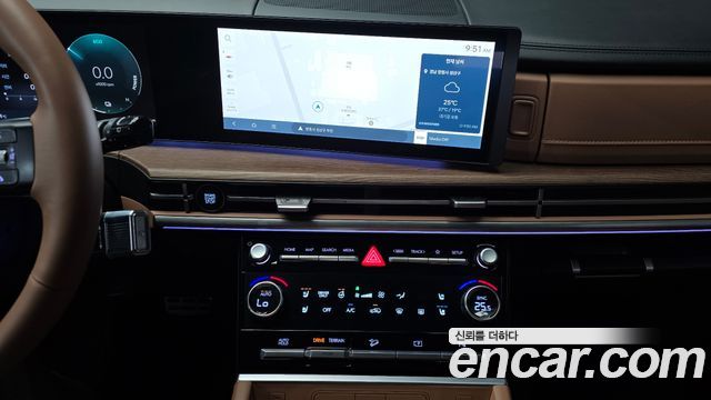Hyundai Santafe 2025 — photo 14