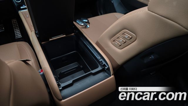 Hyundai Santafe 2025 — photo 18