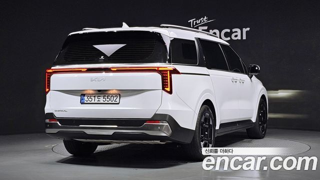 Kia Canival 2024 — photo 2