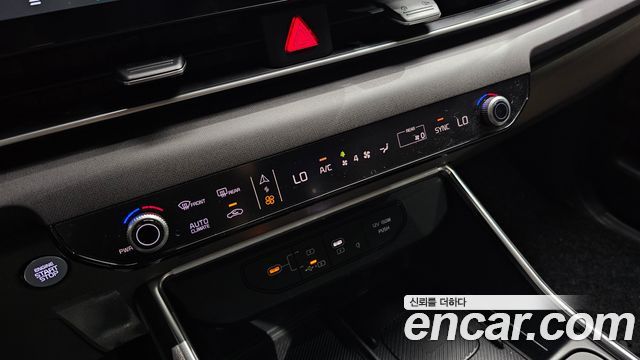 Kia Canival 2024 — photo 30