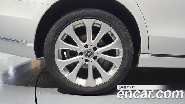 Mercedes-Benz E-Class 2018 — photo 5