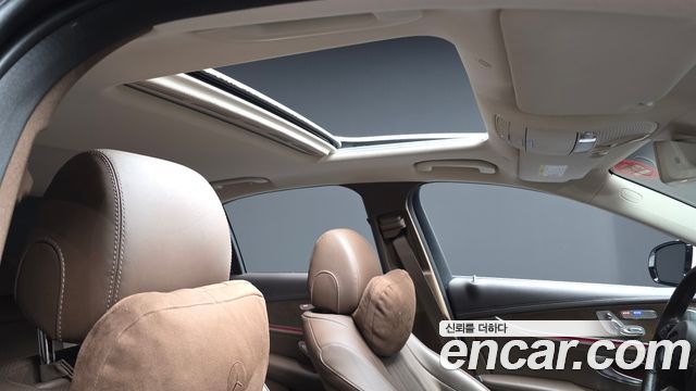 Mercedes-Benz E-Class 2018 — photo 26
