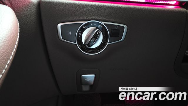 Mercedes-Benz E-Class 2018 — photo 28