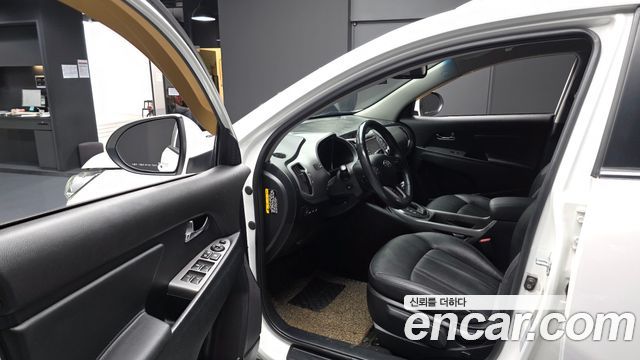 Kia Sportage 2016 — photo 13