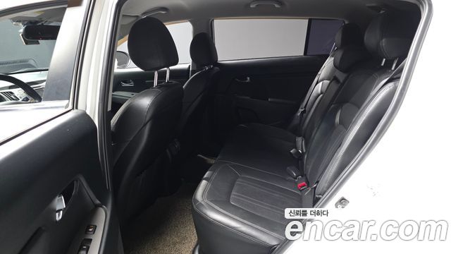 Kia Sportage 2016 — photo 17