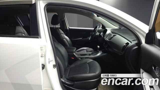 Kia Sportage 2016 — photo 16