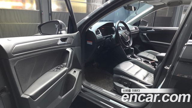 Volkswagen Tiguan 2018 — photo 10