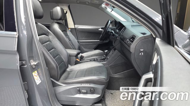 Volkswagen Tiguan 2018 — photo 11