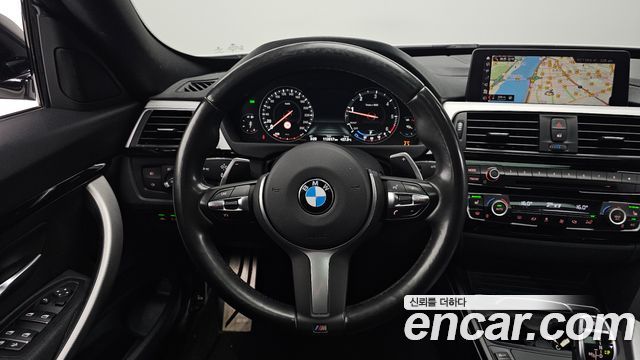 BMW Gran Turismo 2021 — photo 19