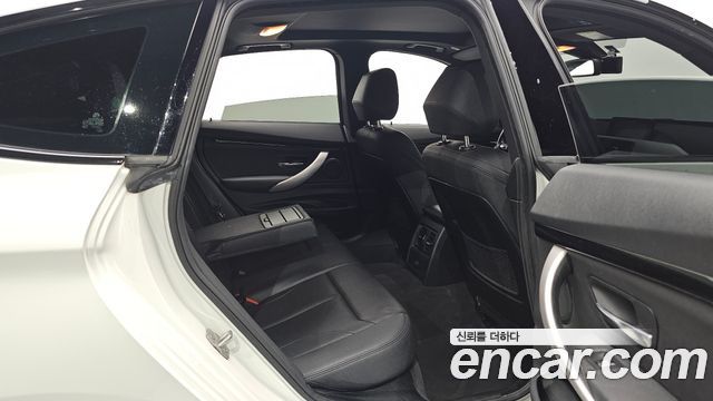 BMW Gran Turismo 2021 — photo 16