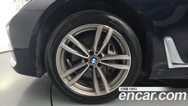 BMW 7-Series 2017 — photo 5