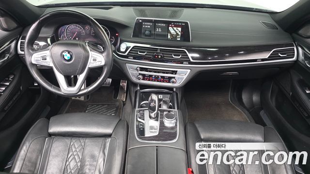 BMW 7-Series 2017 — photo 7