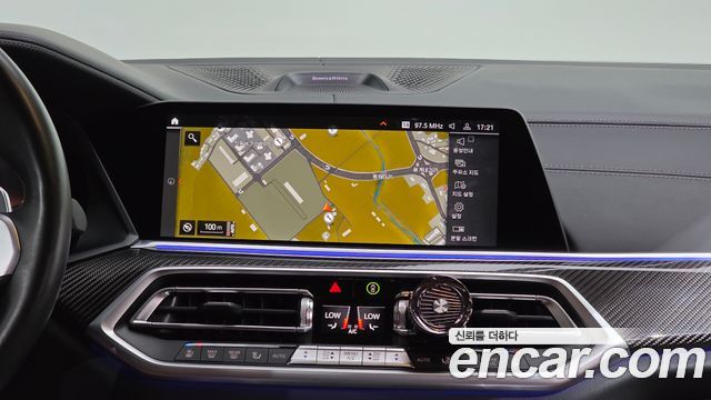 BMW X5 2022 — photo 24