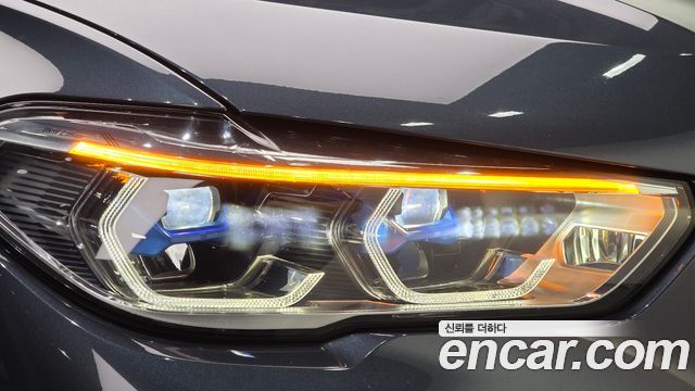 BMW X5 2022 — photo 8