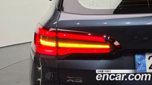 BMW X5 2022 — photo 9