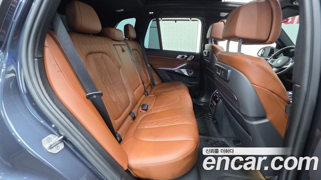 BMW X5 2022 — photo 30