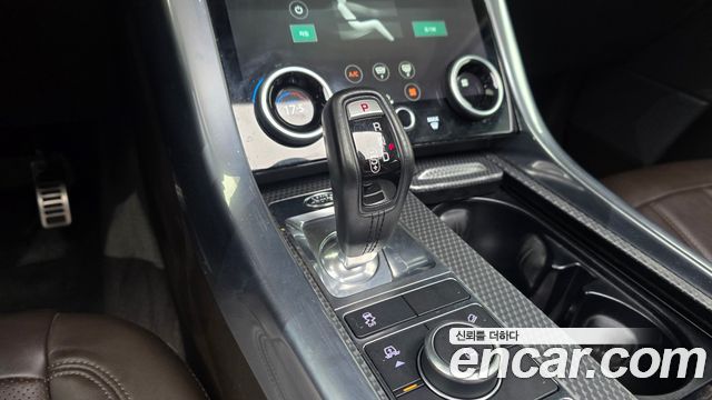 Land Rover Range Rover Sport 2019 — photo 12