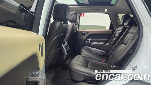Land Rover Range Rover Sport 2019 — photo 18