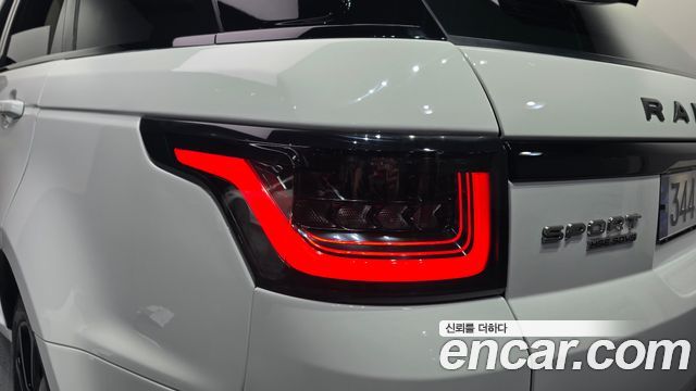 Land Rover Range Rover Sport 2019 — photo 9