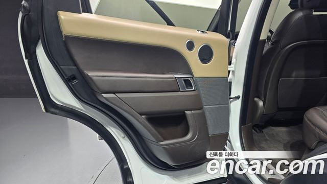Land Rover Range Rover Sport 2019 — photo 15