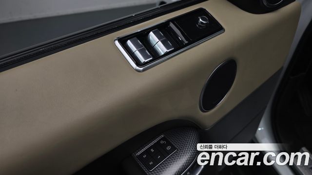 Land Rover Range Rover Sport 2019 — photo 30