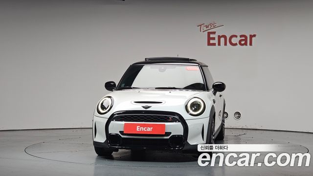 Mini Cooper 2024 — photo 3