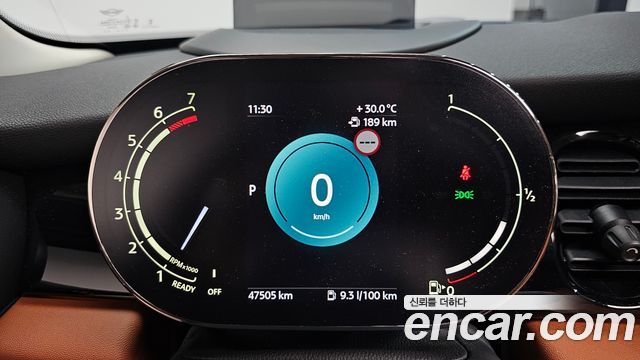 Mini Cooper 2024 — photo 11
