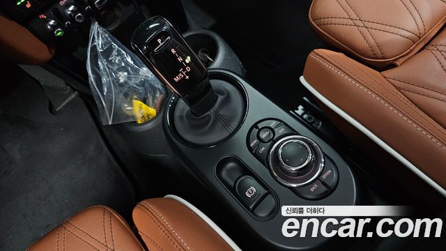 Mini Cooper 2024 — photo 12