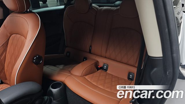 Mini Cooper 2024 — photo 17