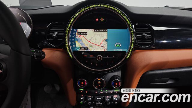 Mini Cooper 2024 — photo 19