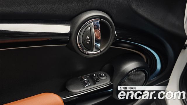 Mini Cooper 2024 — photo 24