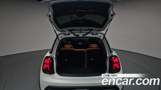 Mini Cooper 2024 — photo 26