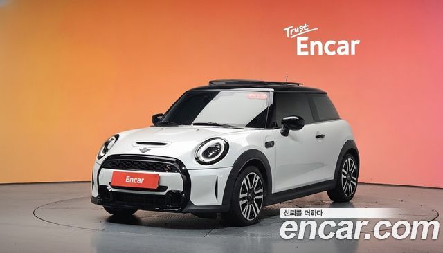 Mini Cooper 2024 — photo 1