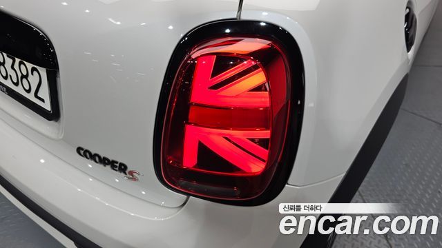 Mini Cooper 2024 — photo 9