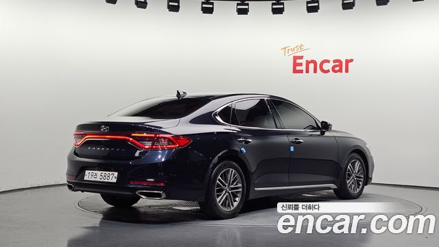 Hyundai Grandeur 2017 — photo 2